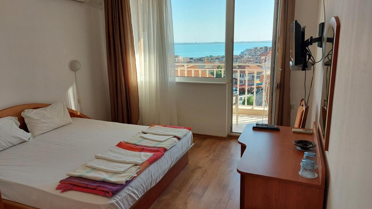 Guest House Rona - Free Parking And Sea View Sveti Vlas Εξωτερικό φωτογραφία