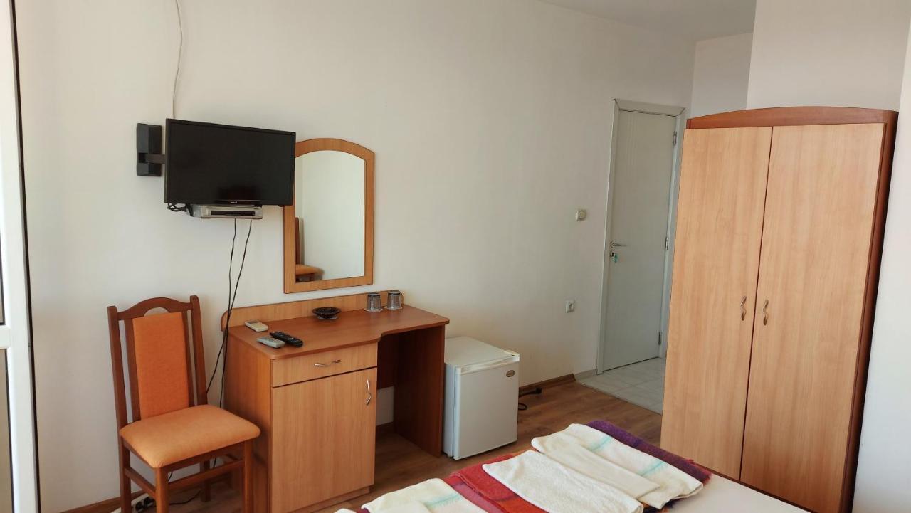 Guest House Rona - Free Parking And Sea View Sveti Vlas Εξωτερικό φωτογραφία