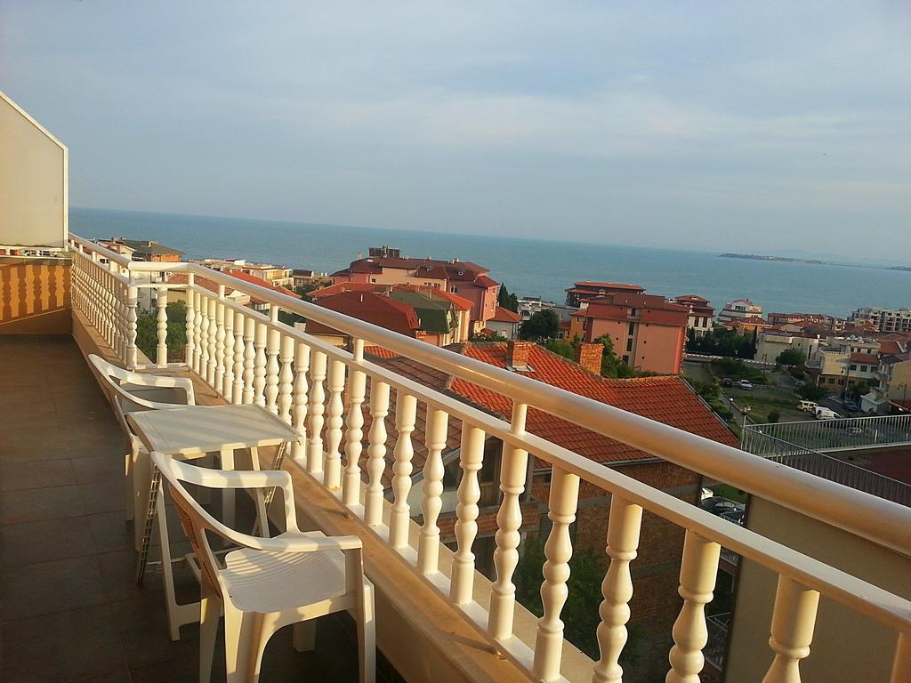 Guest House Rona - Free Parking And Sea View Sveti Vlas Εξωτερικό φωτογραφία